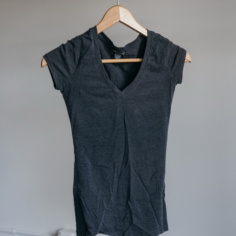 Wet Seal Charcoal V-Neck Short Sleeve Tee